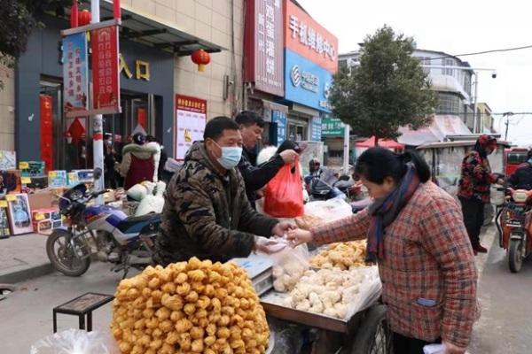 鲁山县：外出捎带“点心” 留住故乡“年味”