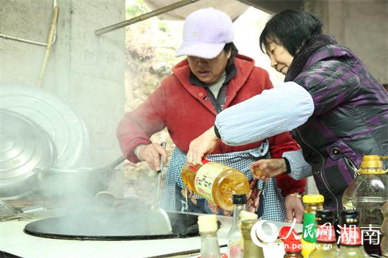 新春走基层|舍小灶、吃大锅 抱团养老的乡村实践