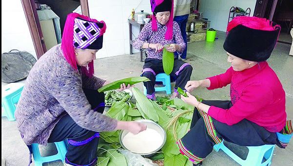 哈尼山寨“数”着幸福过大年