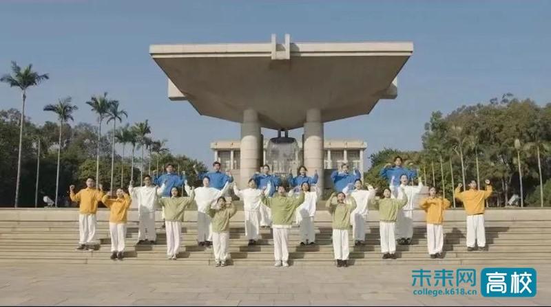 华侨大学境内外学子唱响冬奥会主题曲《一起向未来》