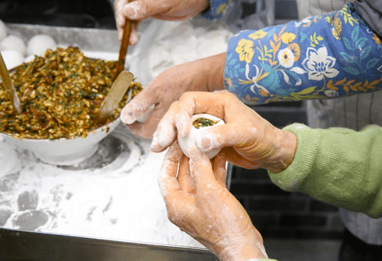 元宵佳节，最爱那一口“小辰光的味道”【爱申活暖心春】