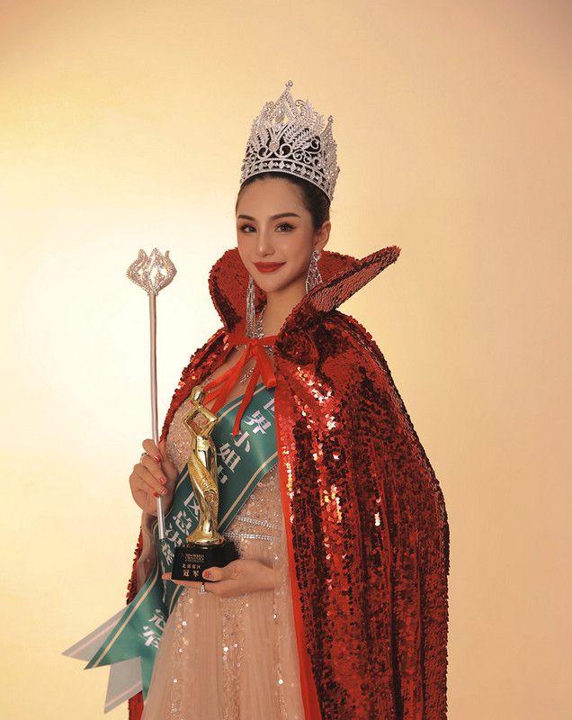 张一禾获世界小姐北部赛区冠军荣登《健康博览》杂志封面