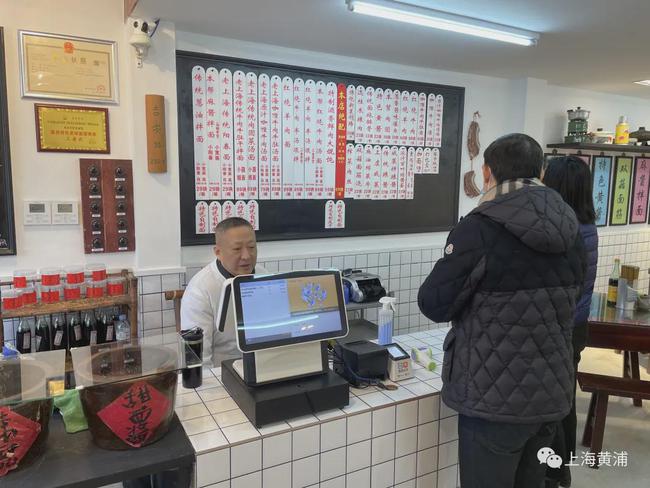 烟火气回来了！上海网红大肠面馆老店新开！还有知名阳春面、锅贴…又开始排排排队了！