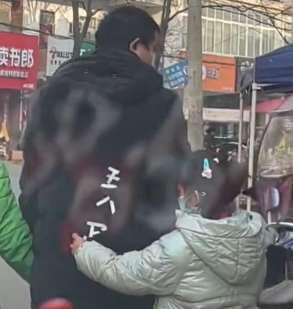 “我妈妈坐过牢！”，哈哈哈哈，小孩子坑起人来，连亲妈都不放过！