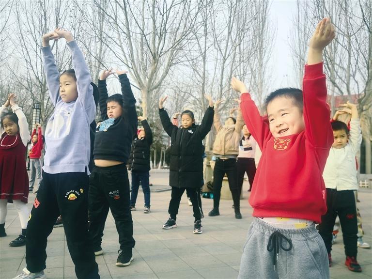 八段锦，中医少年打出精气神