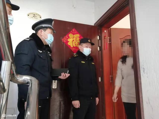 文明养犬，平度市东阁街道综合行政执法中队在行动