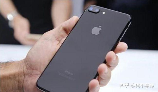 消息称iPhone14开产，外观曝光：苹果让入门版配置大缩水？