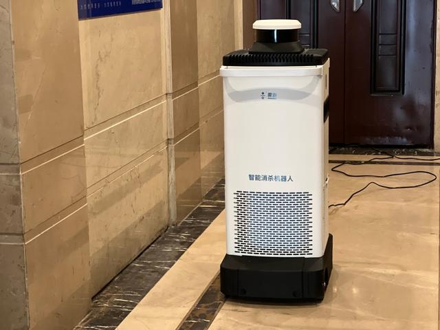 “萌新”上岗！AI智能空气健康机器人实现无死角消杀