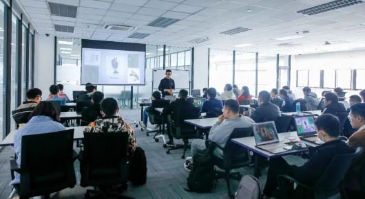 上海首个“人工智能创新实训中心”在长宁成立!