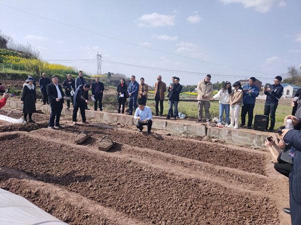 自贡市大安区召开大春生产育秧技术现场培训暨动员会