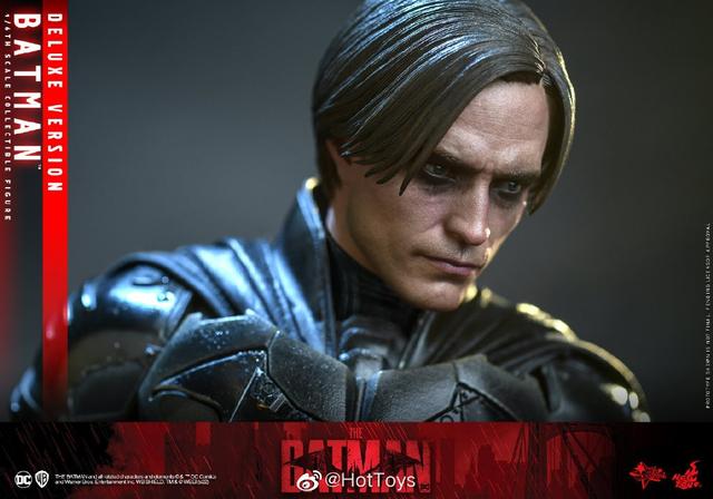 Hottoys《新蝙蝠侠》1/6蝙蝠侠人偶 售价1880元起