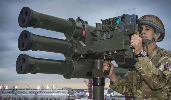 英国考虑向乌提供防空导弹此前已提供数千具反坦克导弹