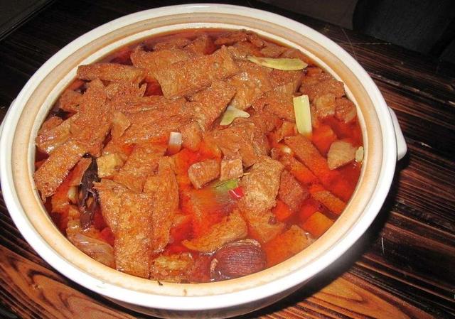 「每日揾食」不会吧，不会还有人没吃过红菌豆腐头吧？