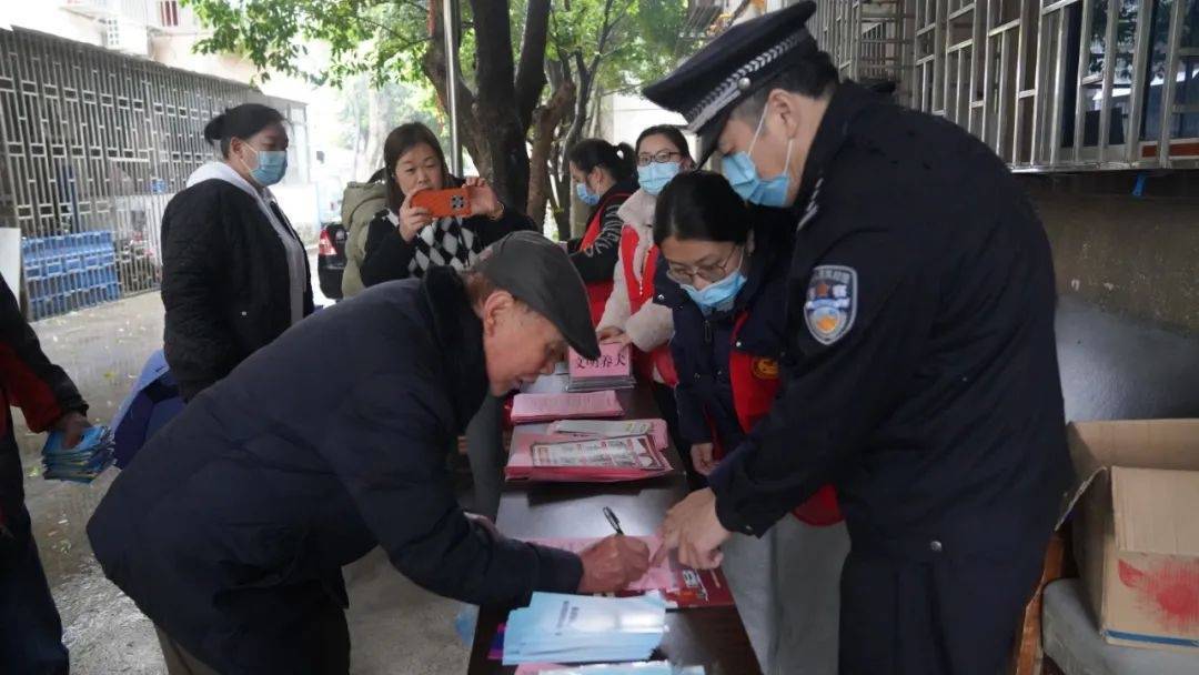 文明养犬不扰民，争做文明好市民