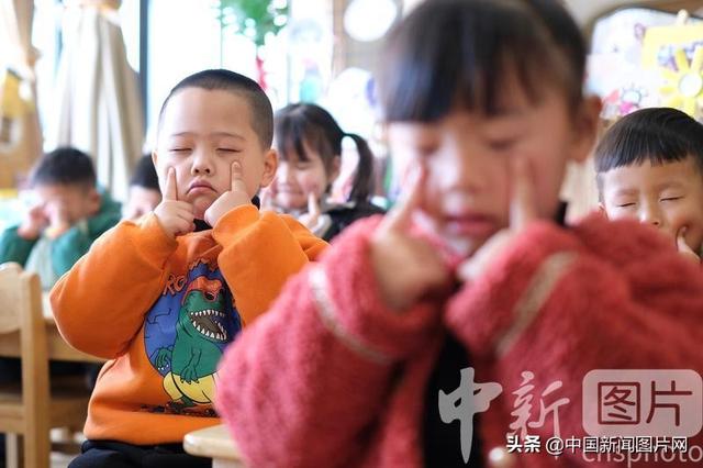 浙江长兴：幼儿学护眼