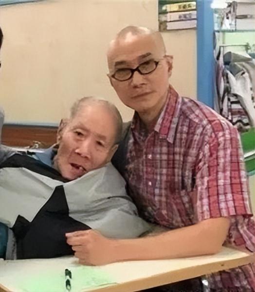 香港金牌配角黄虾病逝，享年76岁，中风入院晚年凄凉独居养老院