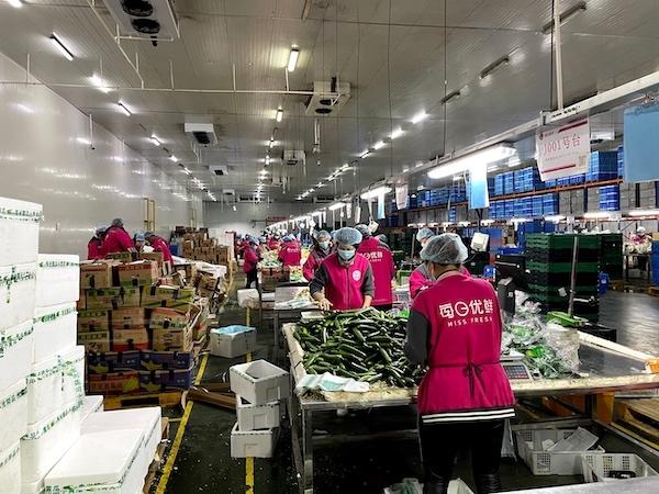 每日优鲜每天2万份抗疫套餐驰援上海，员工分享“抢菜攻略”