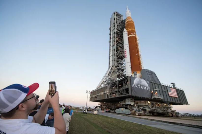 又双叒延期，NASA 登月项目 SLS 关键测试宣布推迟到 4 月 12 日