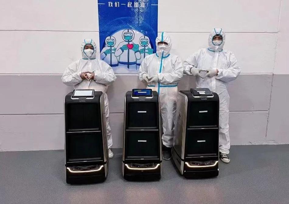 上海在临港打造“智能方舱”，近300位机器人“小白”上岗