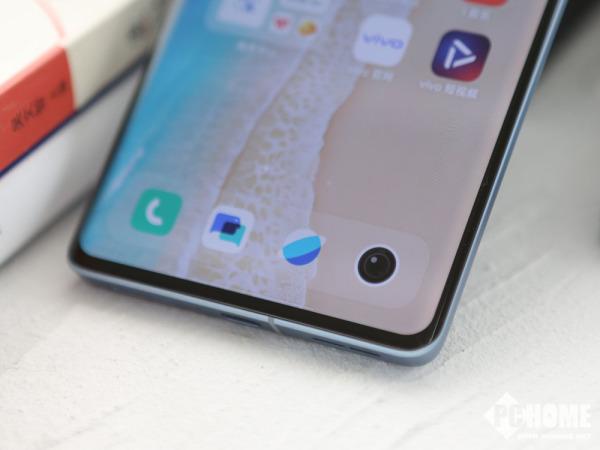 vivo X Note图赏 7英寸巨屏方圆天阶国潮风格