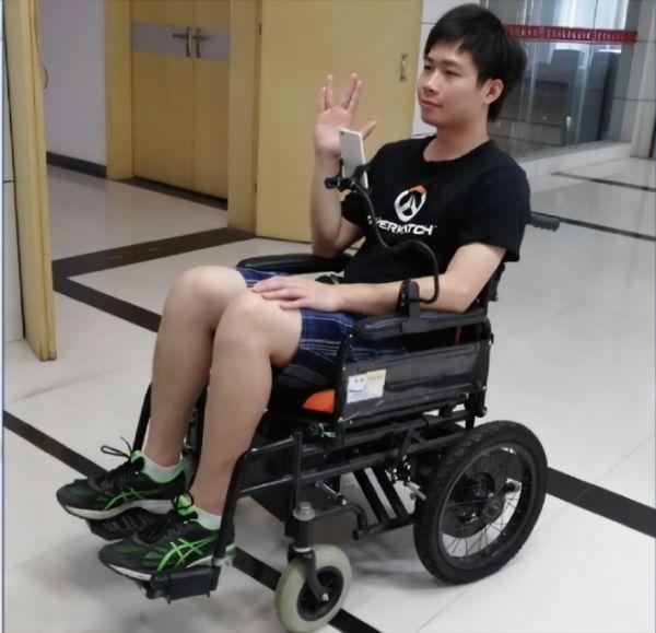重庆科技学院研发团队推出多模式控制自主导航轮椅