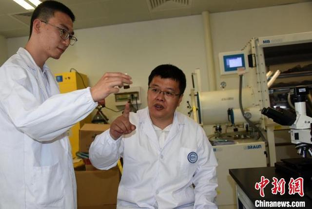 中国科学家创制碳家族单晶新材料 有望应用于超导量子计算等