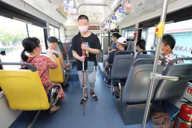镇海：首条导盲公交线上路了