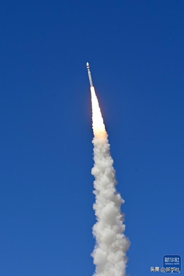 新华全媒+丨力箭一号运载火箭首飞成功