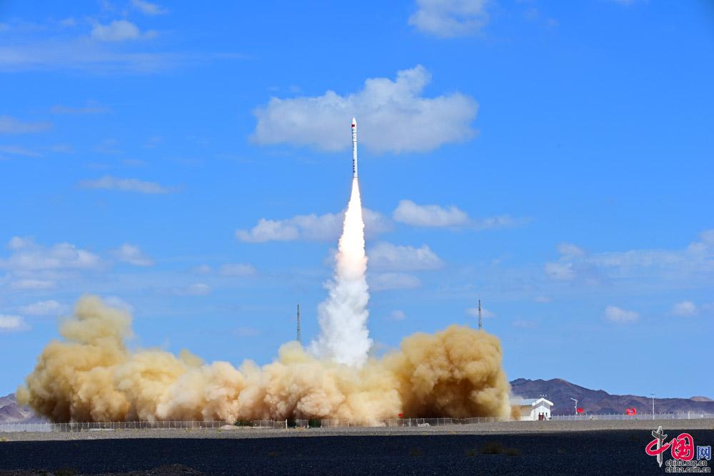 中国谷神星一号遥三火箭成功发射三颗卫星