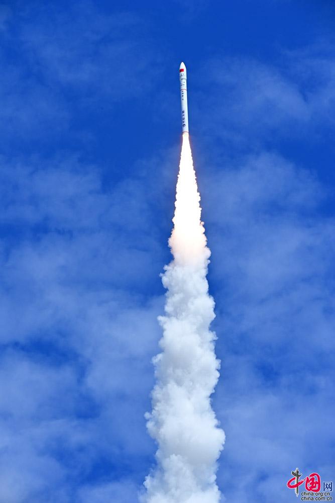 中国谷神星一号遥三火箭成功发射三颗卫星