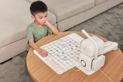 人工智能解锁新场景 商汤AI下棋机器人走进家庭