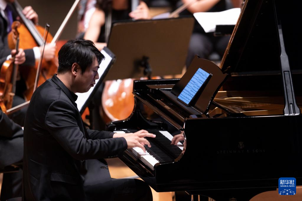 中国钢琴家郎朗献艺卢布尔雅那音乐节
