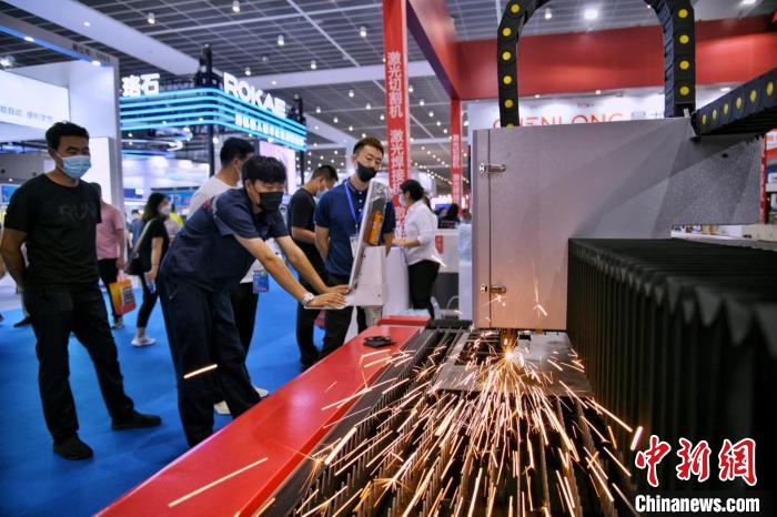 第18届天津工博会开幕 新增自动化导航、激光定位等设备展出