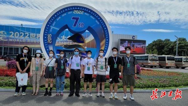 连续两年蝉联！华中大团队获这项机器人大赛全国冠军