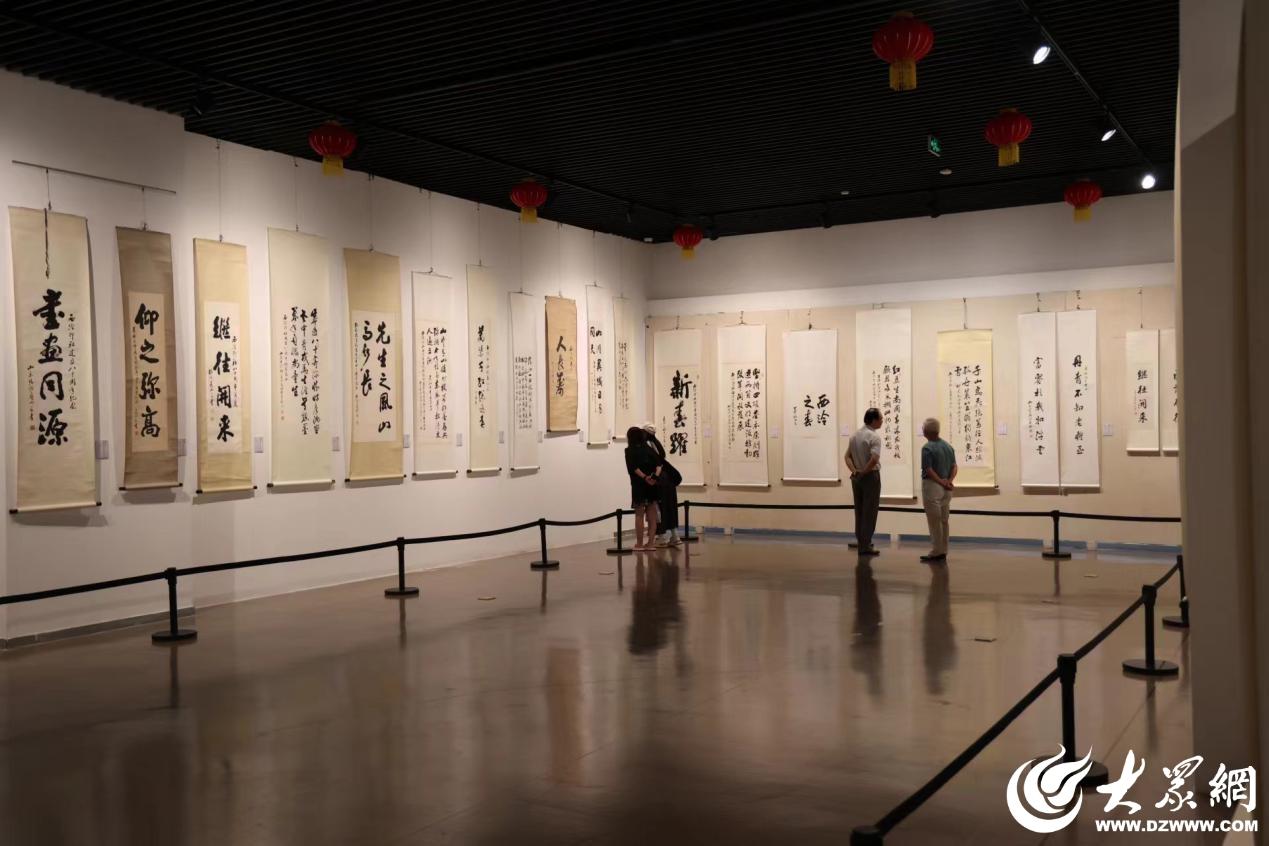 乡情——西泠印社“临沂三老”书法作品展正式开展 书圣故里共享书法艺术盛宴(图4)