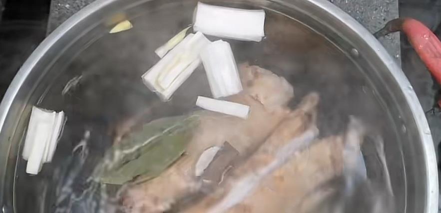 清炖猪蹄的做法