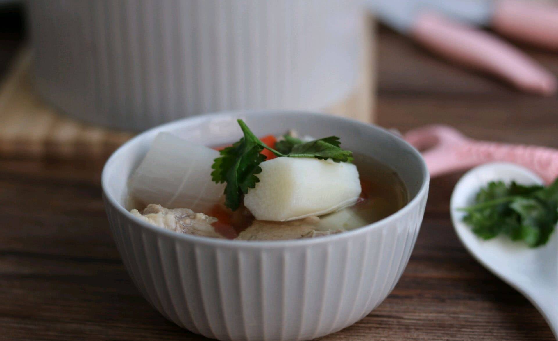 白萝卜山药羊肉汤的正确做法,暖胃养胃,滋补身体