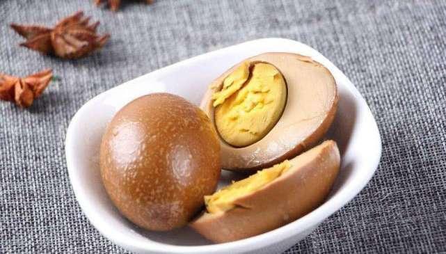 鸡蛋皮白是什么原因