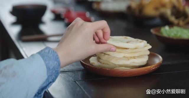 星汉灿烂：嫋嫋对于吃饼的执着，令人心碎，看懂的都哭了