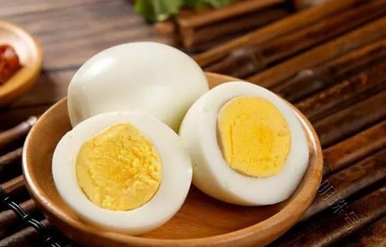 吃鸡蛋后不宜吃一些消炎药,尤其是生病期间有肠胃炎的人