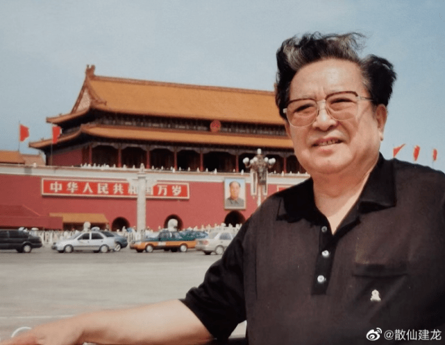 表演艺术家黄枫去世，其儿子捧红赵本山，圈内多位艺人发声痛悼