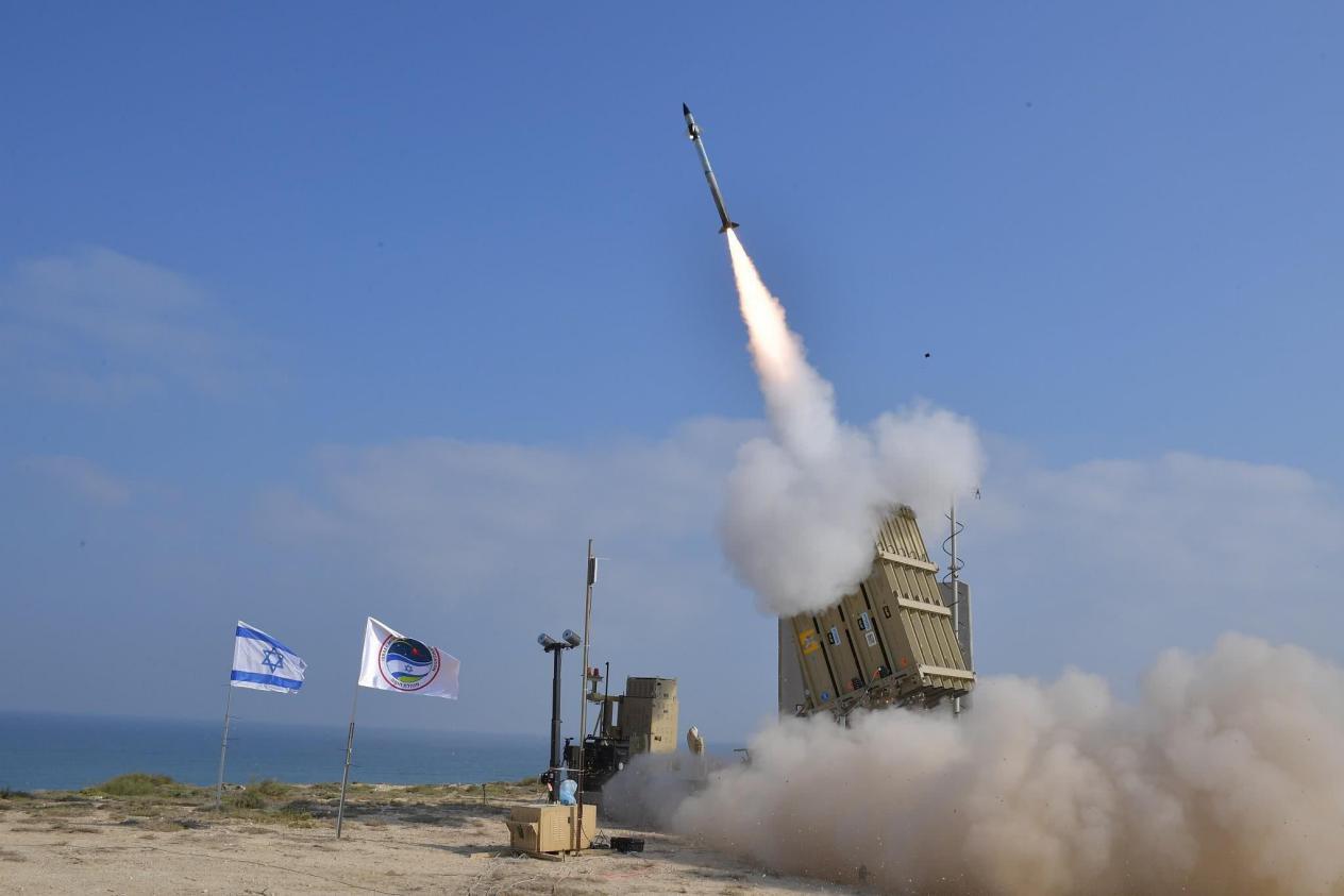 MISIL ACTUAL: Israel: El Iron Dome intercepta un Grad disparado desde Egipto hacia Eilat