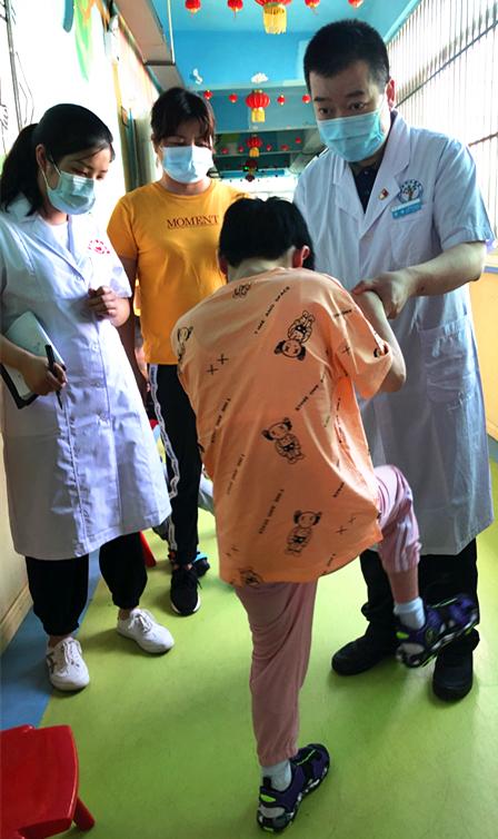 减轻患儿病痛让更多家庭看到希望记西安市红会医院儿童骨病医院院长