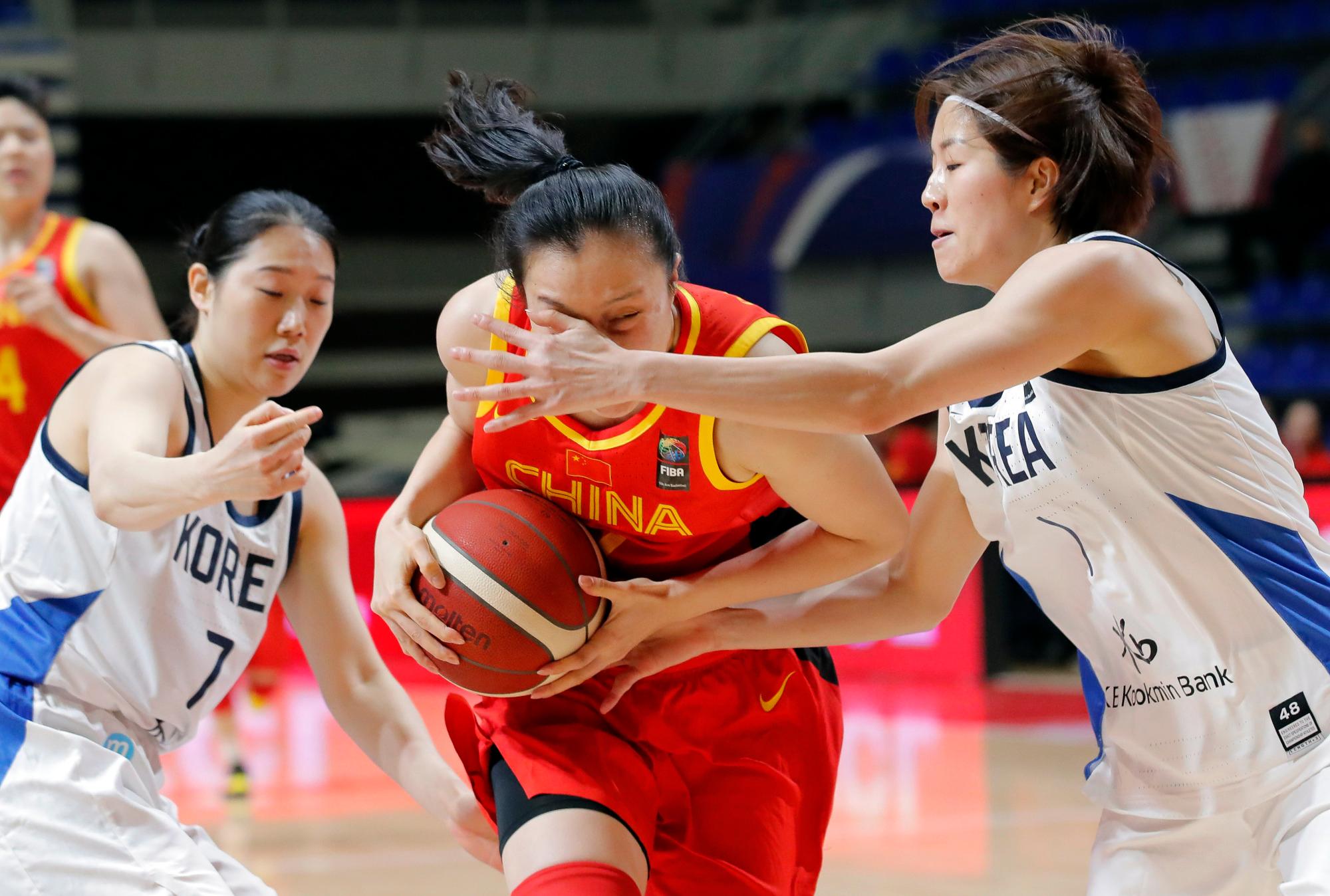 亚洲杯6连败已成历史，中国女篮身位重新领先日本_决赛_世界杯_亚锦赛