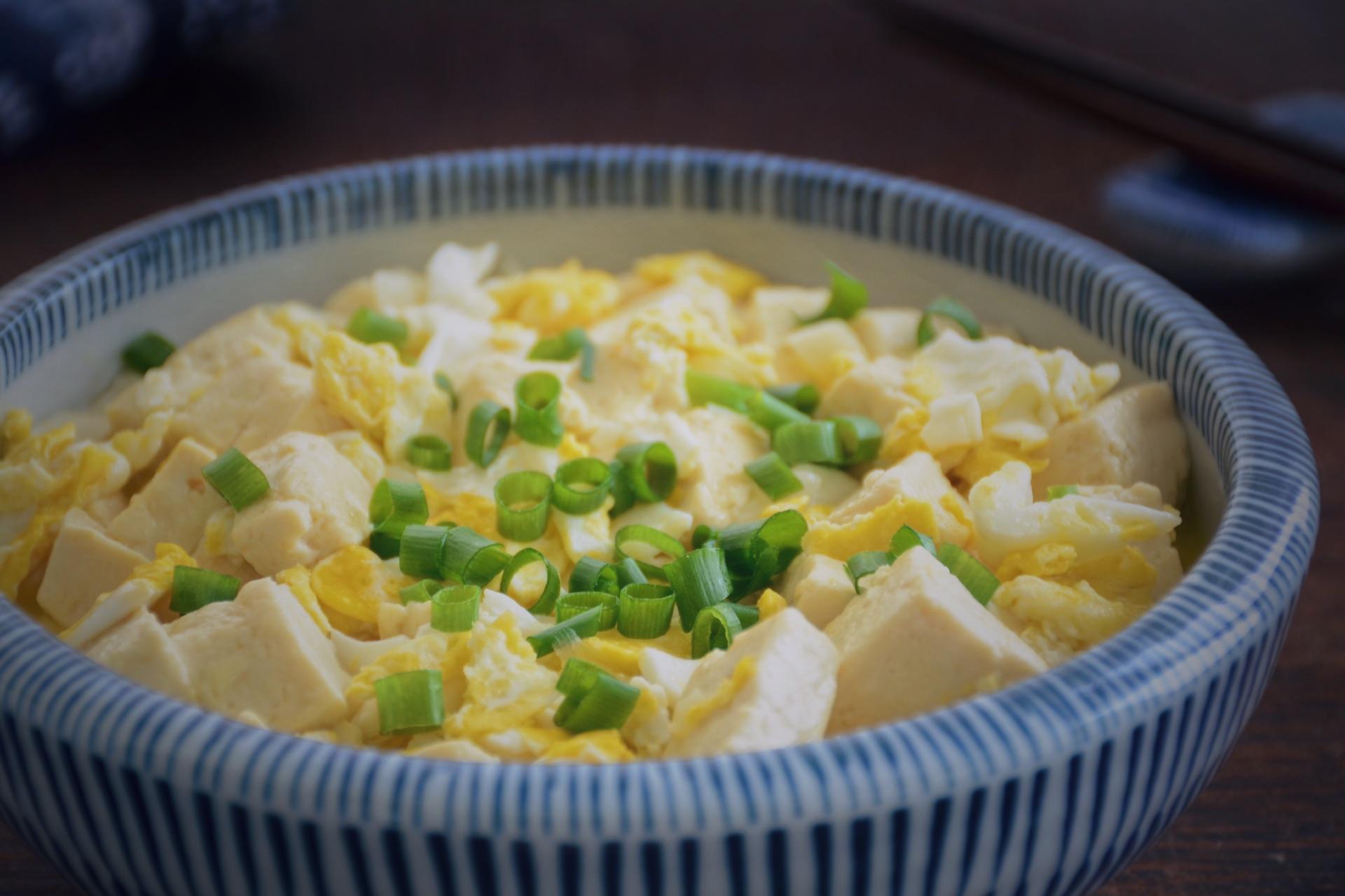鸡蛋白菜豆腐煲图片