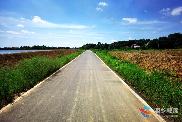 湘乡市构建四好农村路织就乡村幸福网