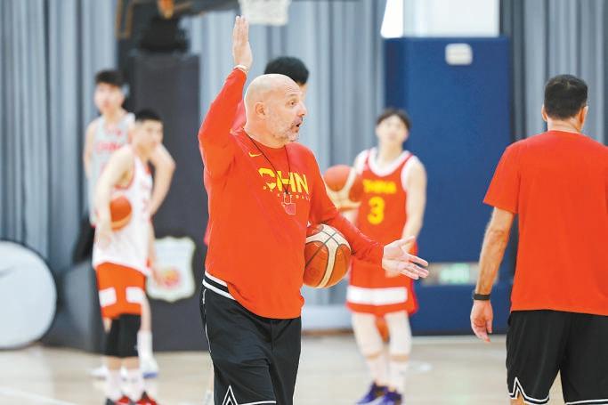 中国男篮 明天开启外训外赛