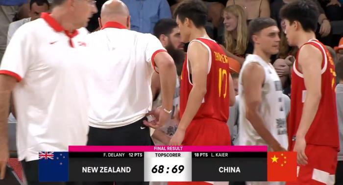 周琦关键罚球李凯尔致胜抢断，中国男篮险胜新西兰