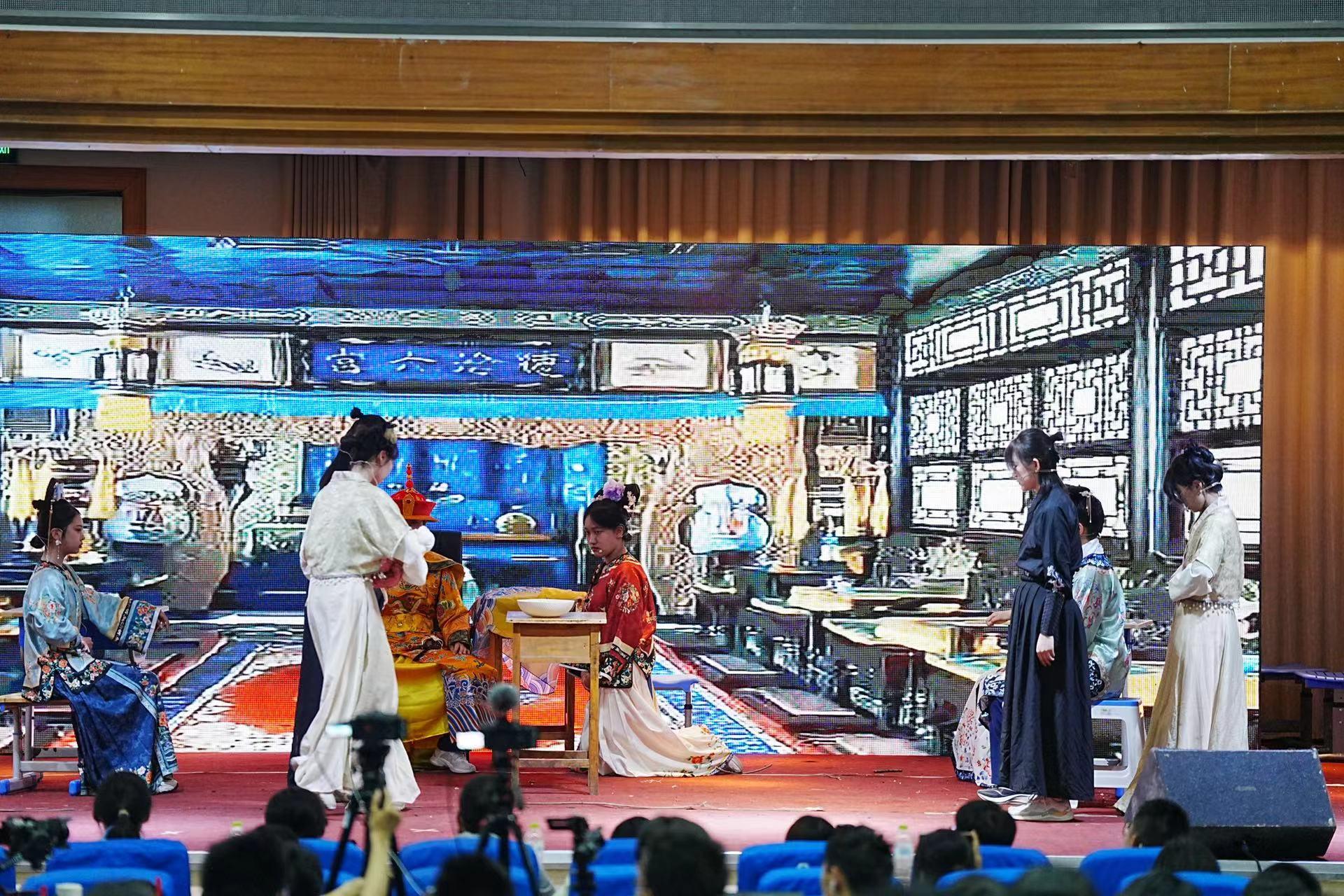 Shining Stage!——济南市莱芜第一中学64级英语组开展阅读节活动