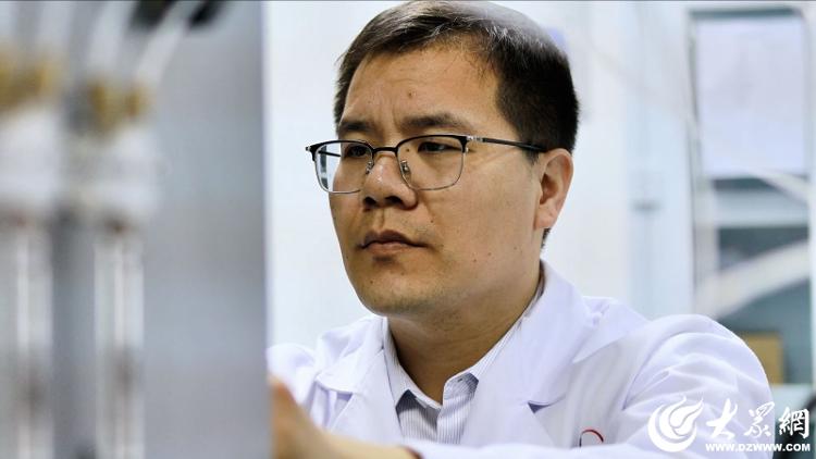姜祖明：以“分子之力”撬动“地下珠峰”